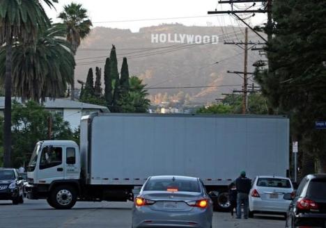 Moving Van purportedly leaving from Rob's Los Feliz estate on July 28th